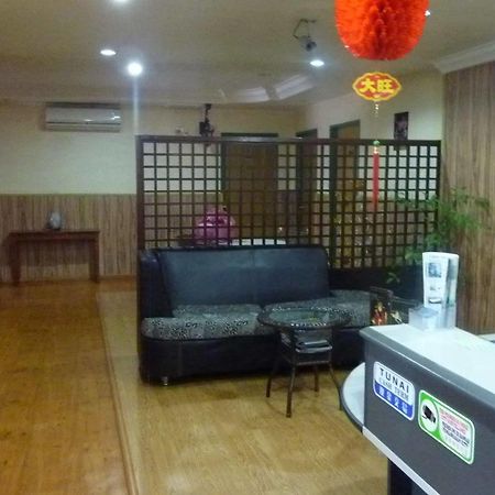 7 Hung Hung Inn Kota Kinabalu Bagian luar foto