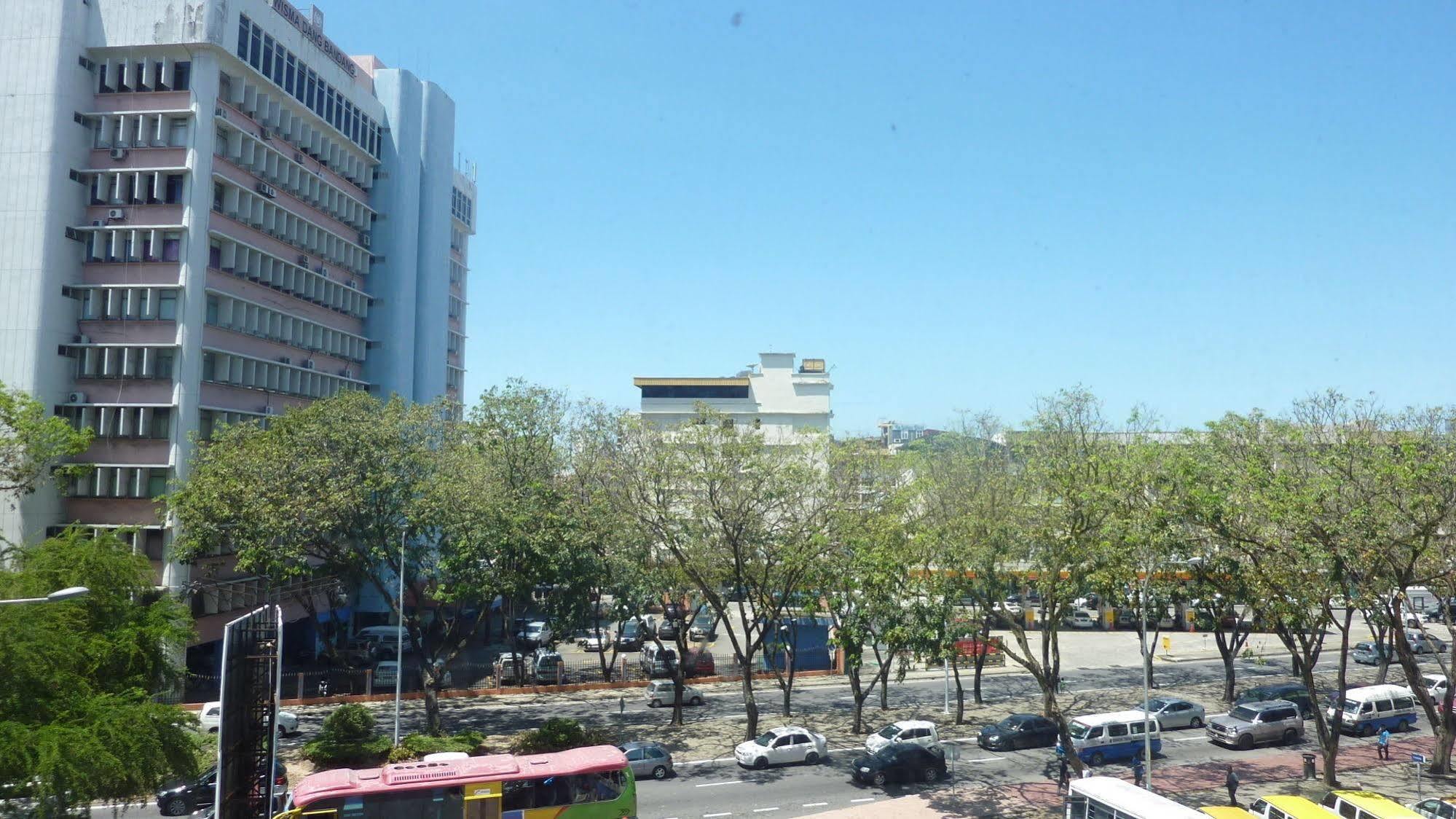 7 Hung Hung Inn Kota Kinabalu Bagian luar foto
