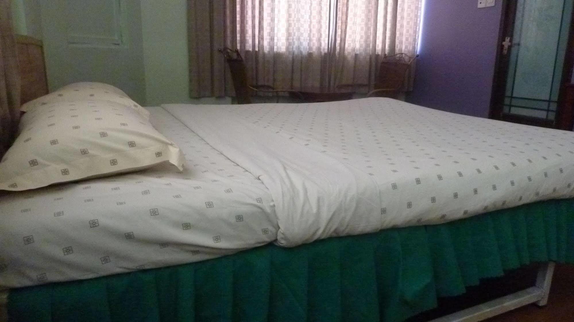 7 Hung Hung Inn Kota Kinabalu Bagian luar foto
