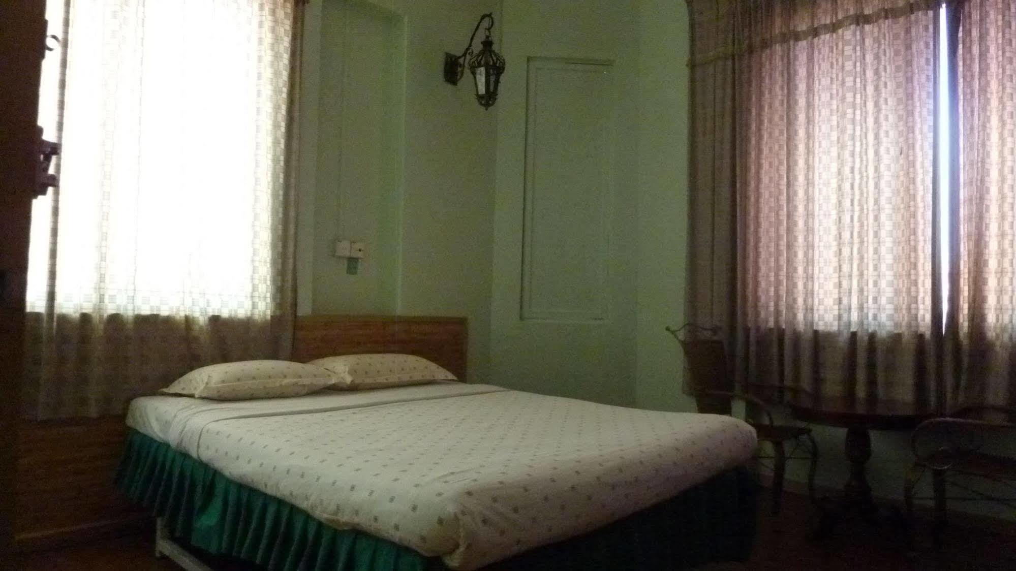 7 Hung Hung Inn Kota Kinabalu Bagian luar foto