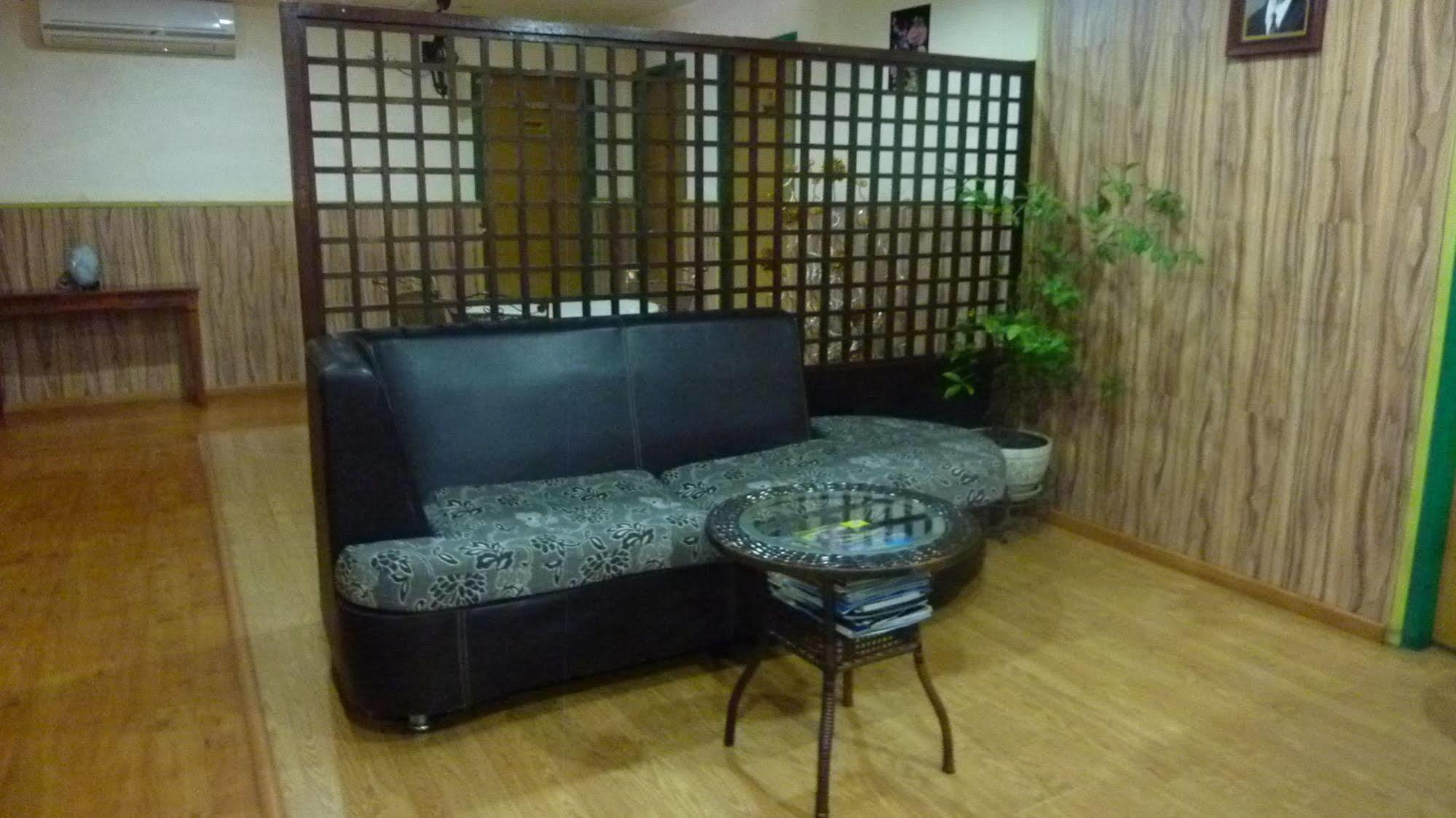 7 Hung Hung Inn Kota Kinabalu Bagian luar foto