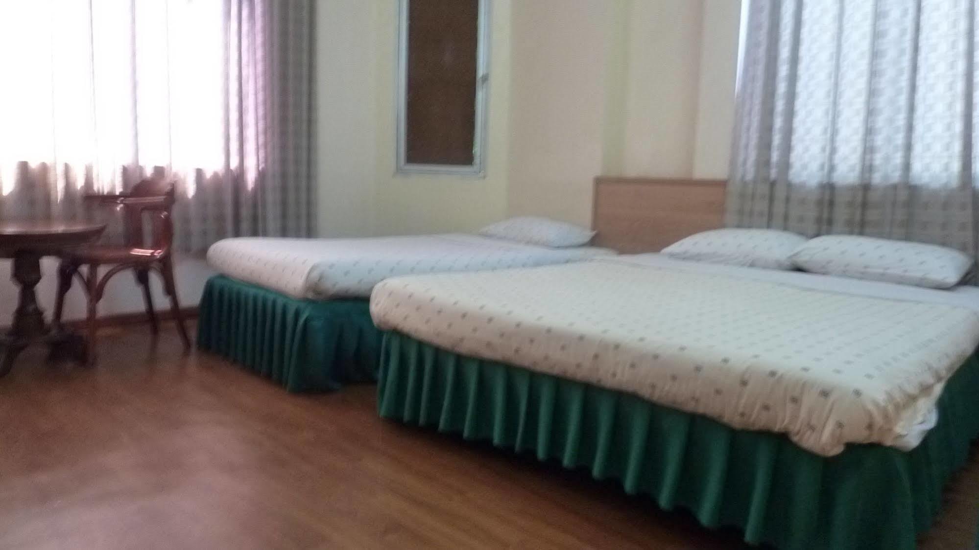 7 Hung Hung Inn Kota Kinabalu Bagian luar foto