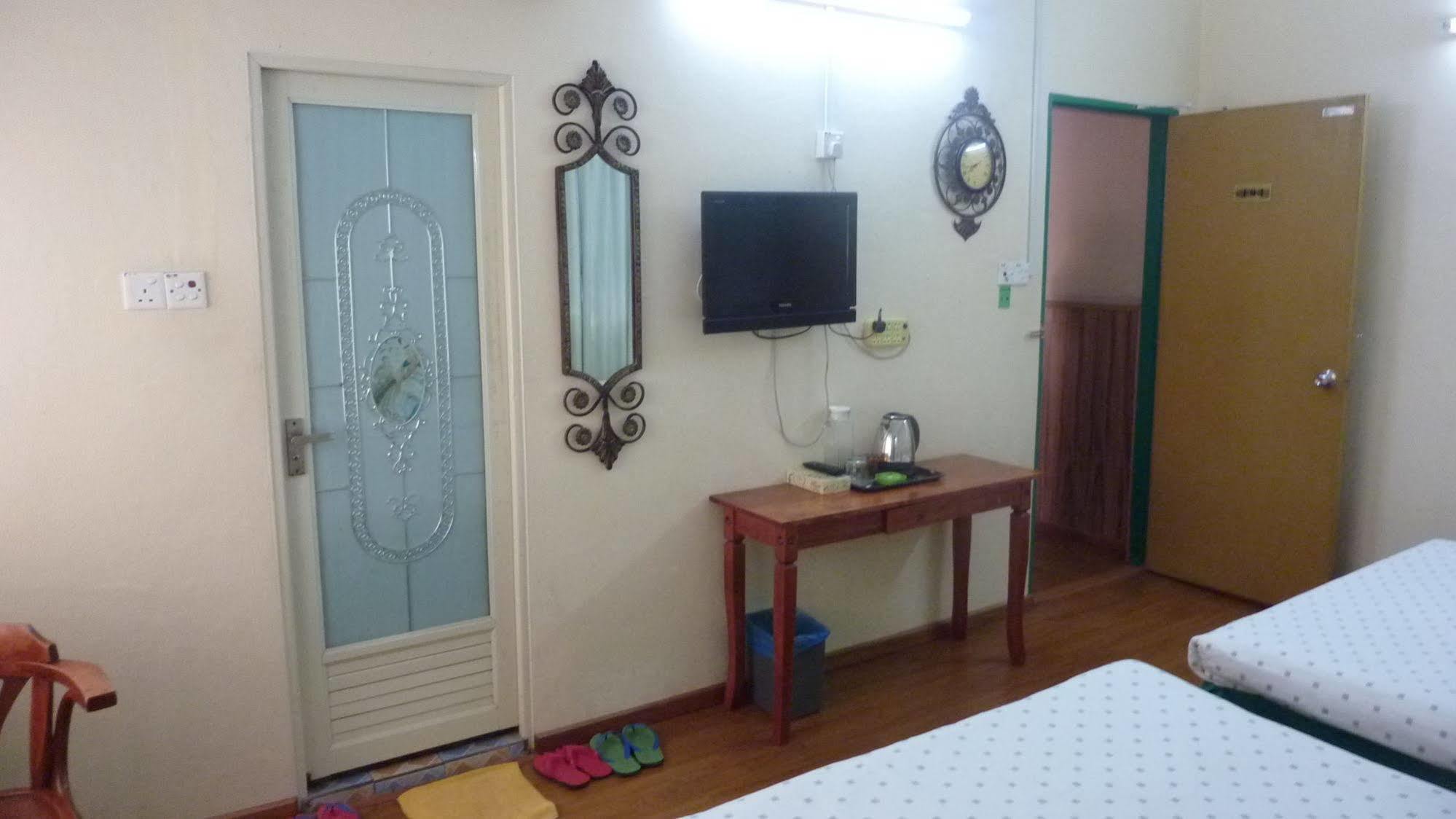 7 Hung Hung Inn Kota Kinabalu Bagian luar foto