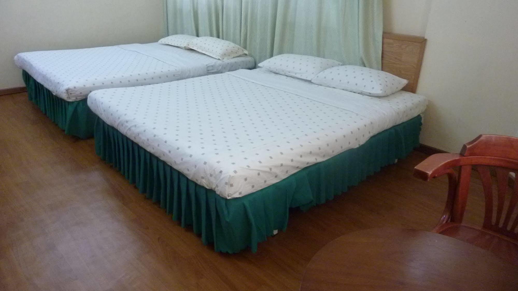 7 Hung Hung Inn Kota Kinabalu Bagian luar foto